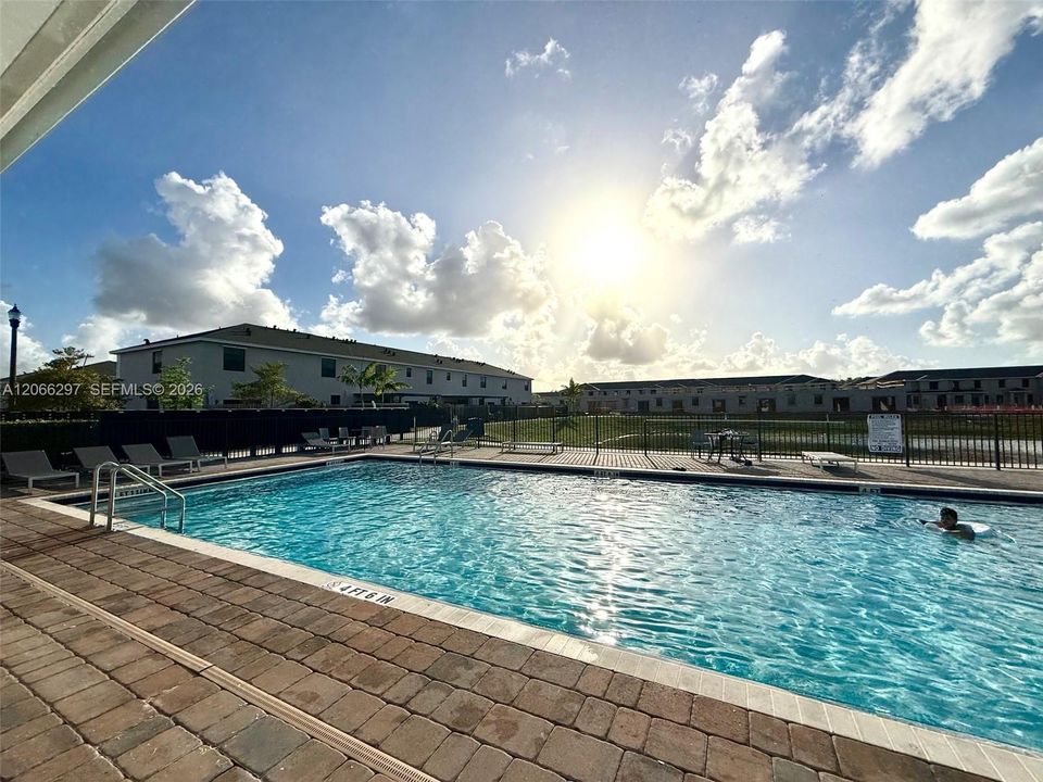 For Rent: $2,550 (3 beds, 3 baths, 0 Square Feet)