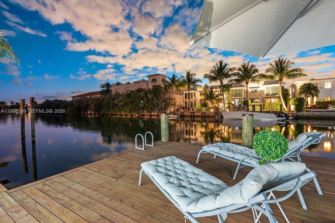 Recently Rented: $55,000 (7 beds, 6 baths, 6459 Square Feet)