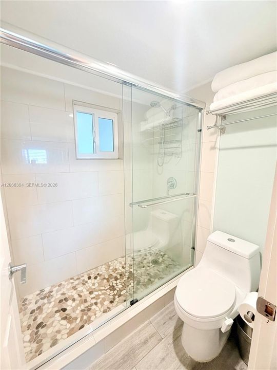 En Venta: $250,000 (2 camas, 2 baños, 1095 Pies cuadrados)