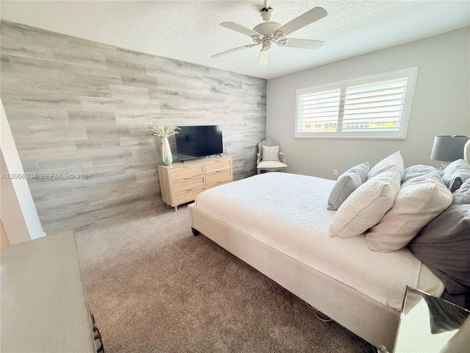 En Venta: $250,000 (2 camas, 2 baños, 1095 Pies cuadrados)