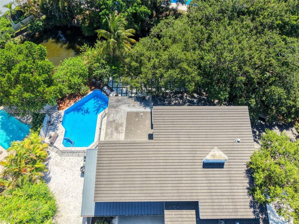 For Sale: $4,595,000 (7 beds, 5 baths, 4755 Square Feet)