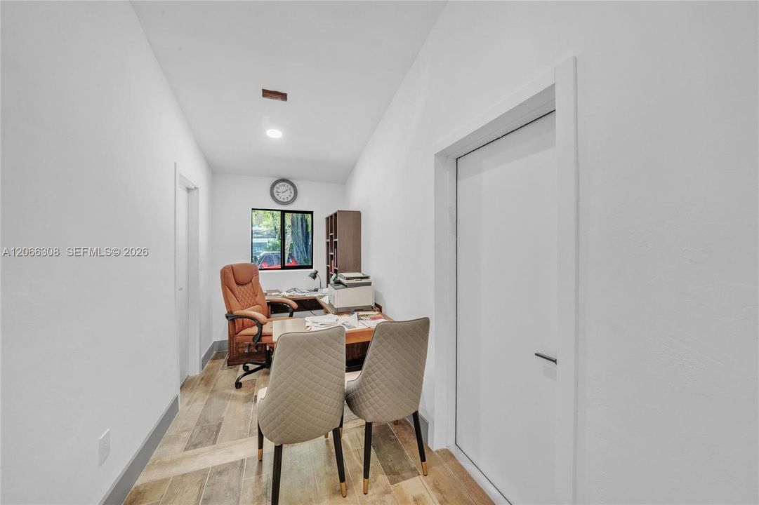 For Sale: $4,595,000 (7 beds, 5 baths, 4755 Square Feet)