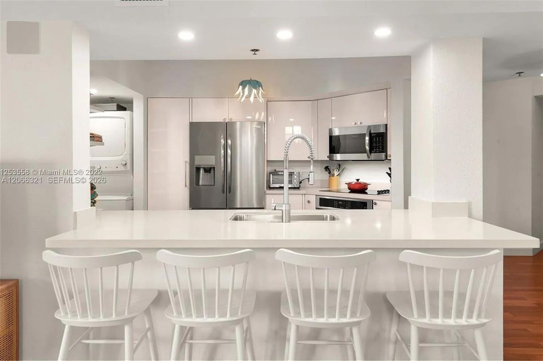 For Rent: $10,000 (3 beds, 3 baths, 1485 Square Feet)