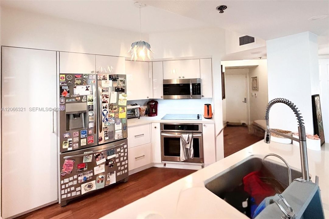 For Rent: $10,000 (3 beds, 3 baths, 1485 Square Feet)