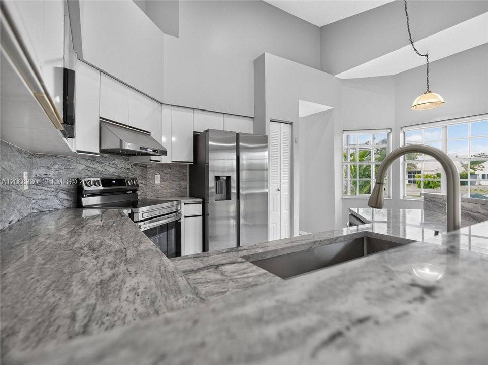 For Rent: $4,500 (3 beds, 2 baths, 1777 Square Feet)