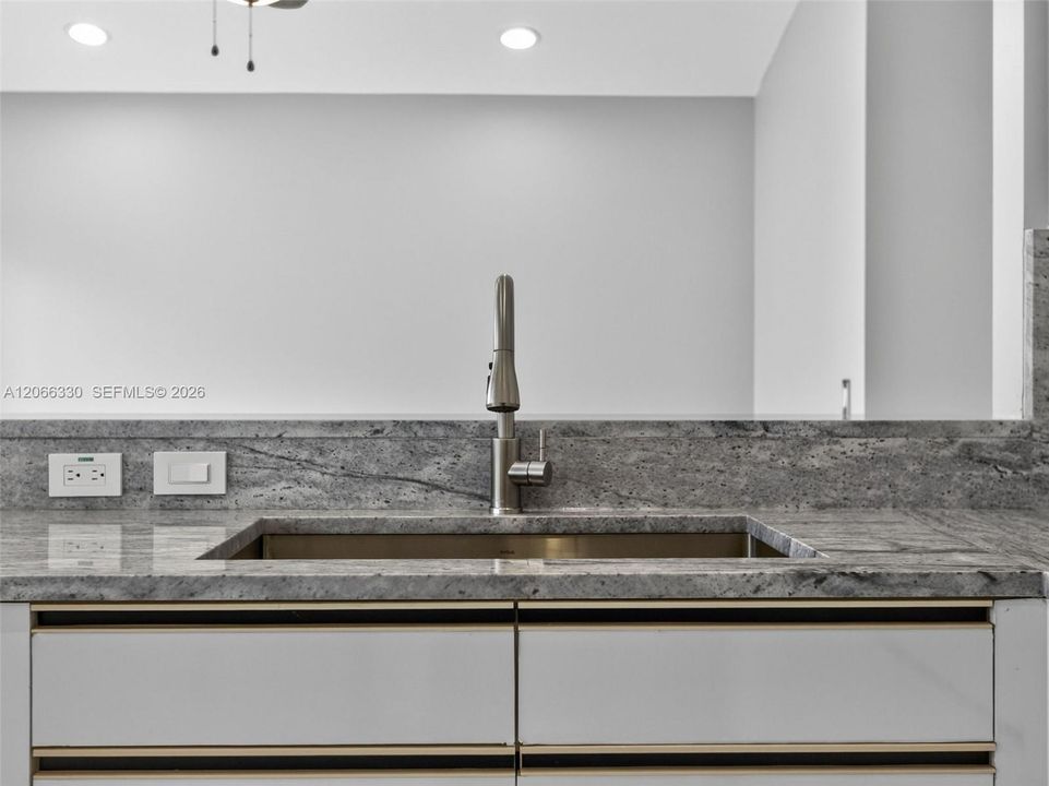 For Rent: $4,500 (3 beds, 2 baths, 1777 Square Feet)