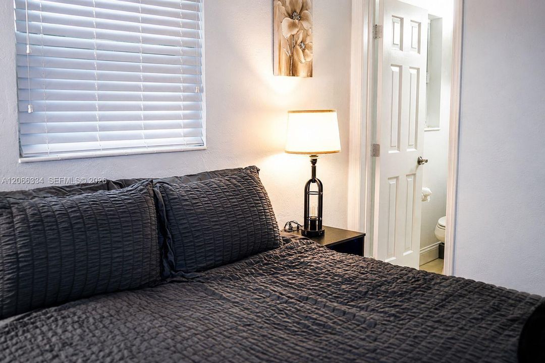 For Rent: $5,500 (4 beds, 3 baths, 1420 Square Feet)