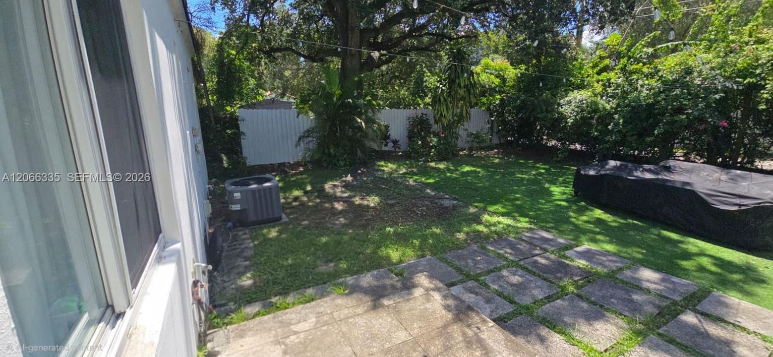 For Rent: $4,700 (3 beds, 2 baths, 1368 Square Feet)