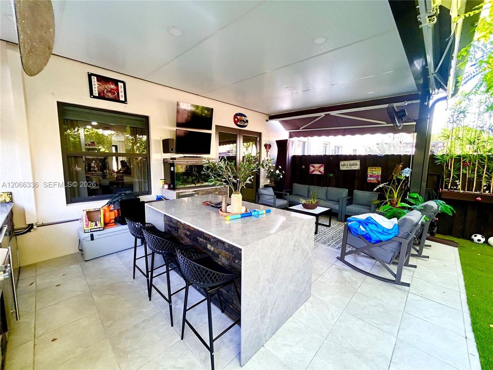 For Sale: $515,000 (3 beds, 2 baths, 1616 Square Feet)