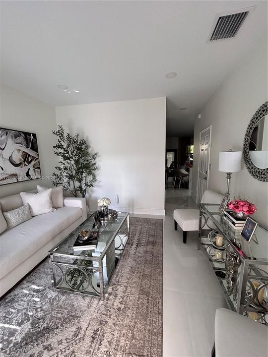 For Sale: $515,000 (3 beds, 2 baths, 1616 Square Feet)