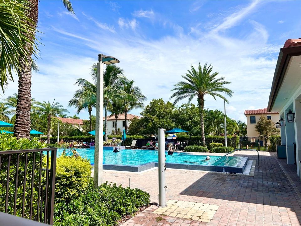 For Sale: $515,000 (3 beds, 2 baths, 1616 Square Feet)