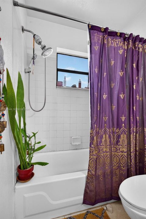En Venta: $259,900 (2 camas, 2 baños, 858 Pies cuadrados)