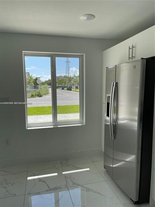 En Venta: $390,000 (4 camas, 3 baños, 1398 Pies cuadrados)