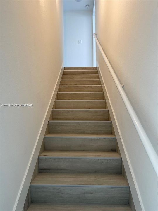 En Venta: $390,000 (4 camas, 3 baños, 1398 Pies cuadrados)