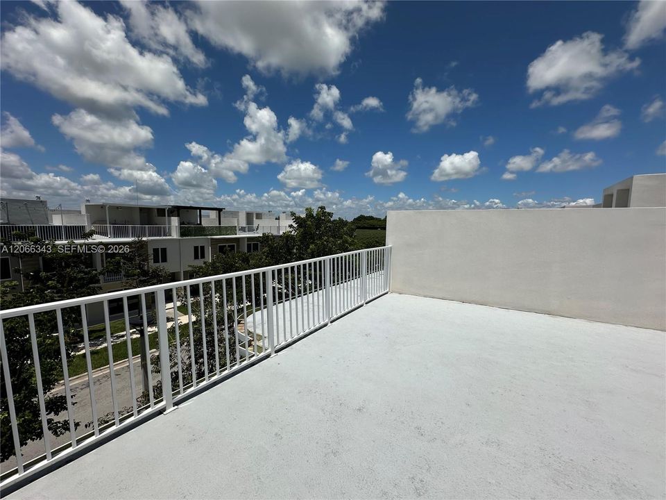 En Venta: $390,000 (4 camas, 3 baños, 1398 Pies cuadrados)