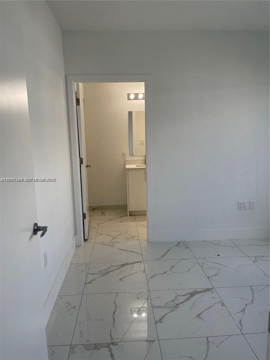 En Venta: $390,000 (4 camas, 3 baños, 1398 Pies cuadrados)