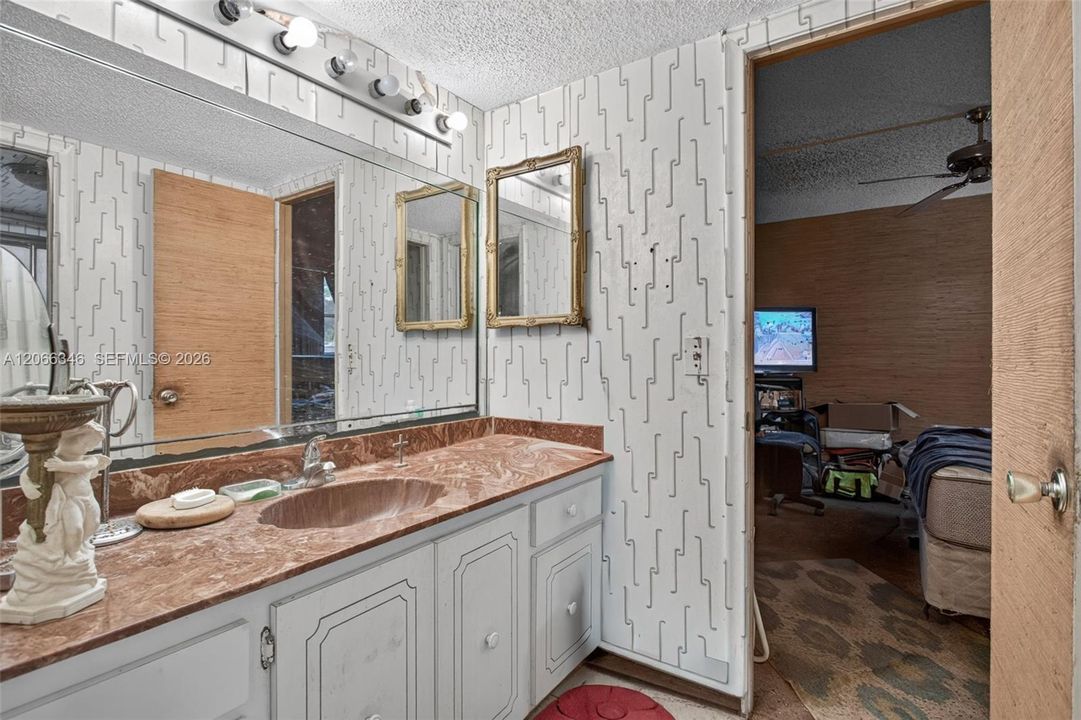 En Venta: $119,000 (3 camas, 2 baños, 1364 Pies cuadrados)