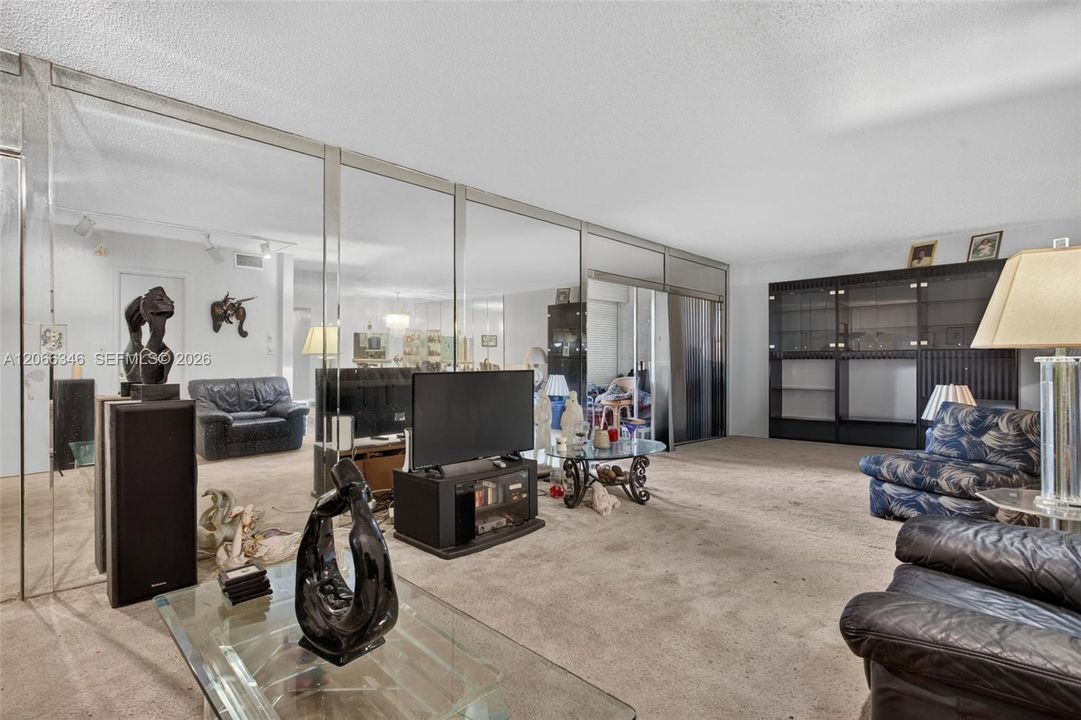 En Venta: $119,000 (3 camas, 2 baños, 1364 Pies cuadrados)