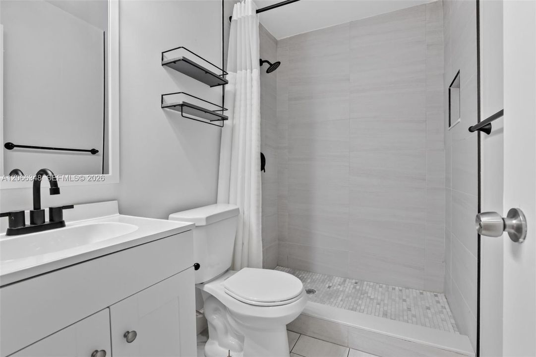 For Sale: $374,900 (3 beds, 2 baths, 1330 Square Feet)