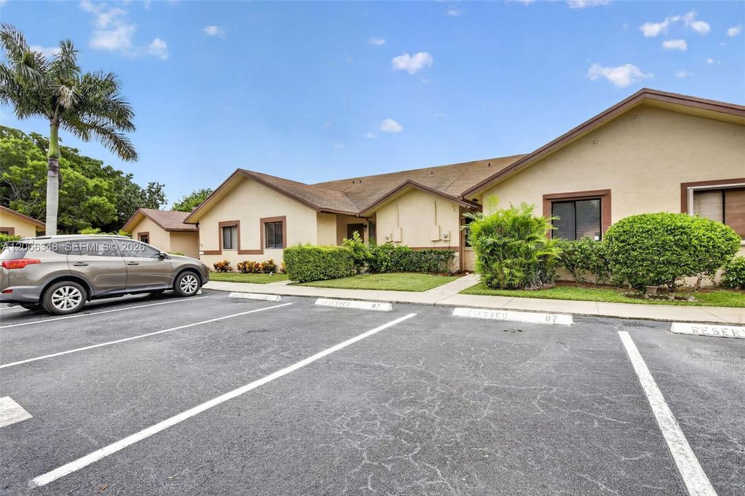 For Sale: $374,900 (3 beds, 2 baths, 1330 Square Feet)