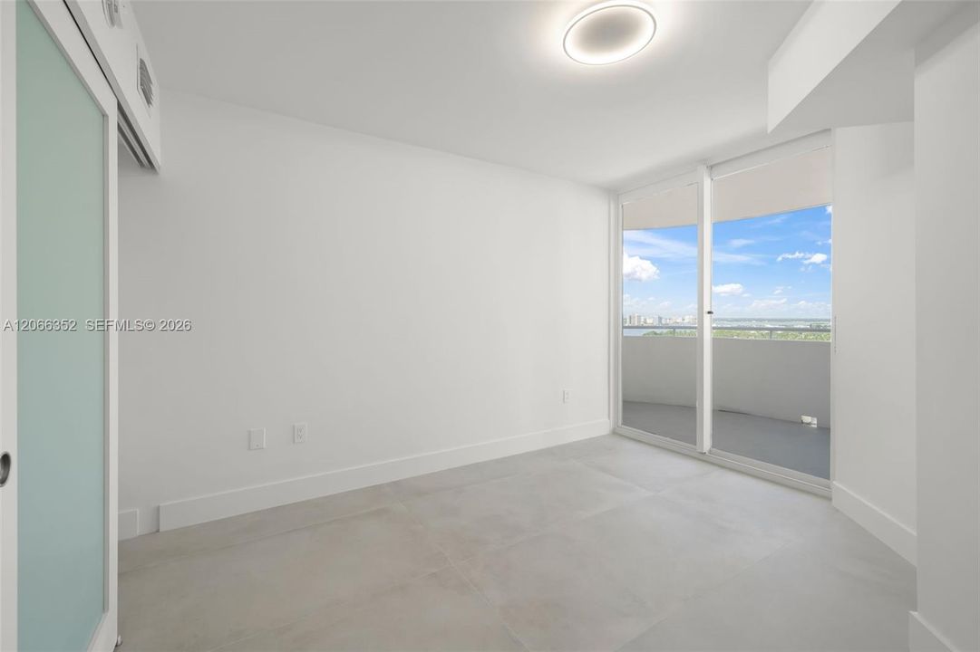 For Sale: $1,190,000 (2 beds, 2 baths, 1340 Square Feet)