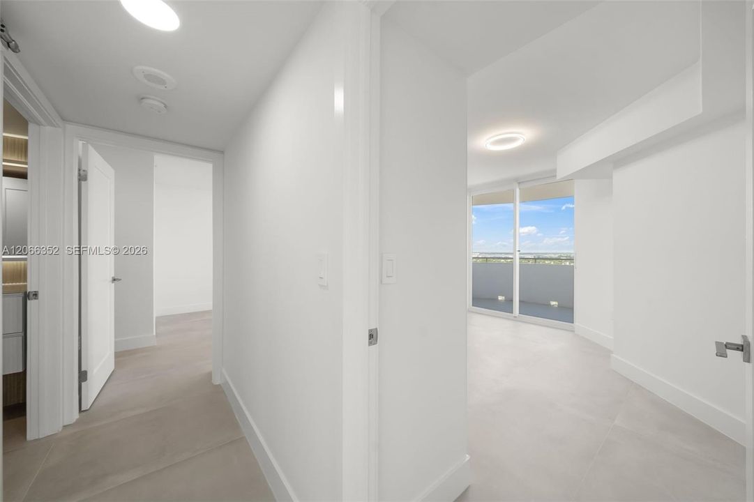 For Sale: $1,190,000 (2 beds, 2 baths, 1340 Square Feet)