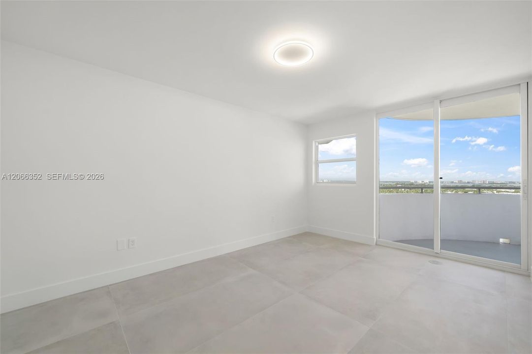 For Sale: $1,190,000 (2 beds, 2 baths, 1340 Square Feet)