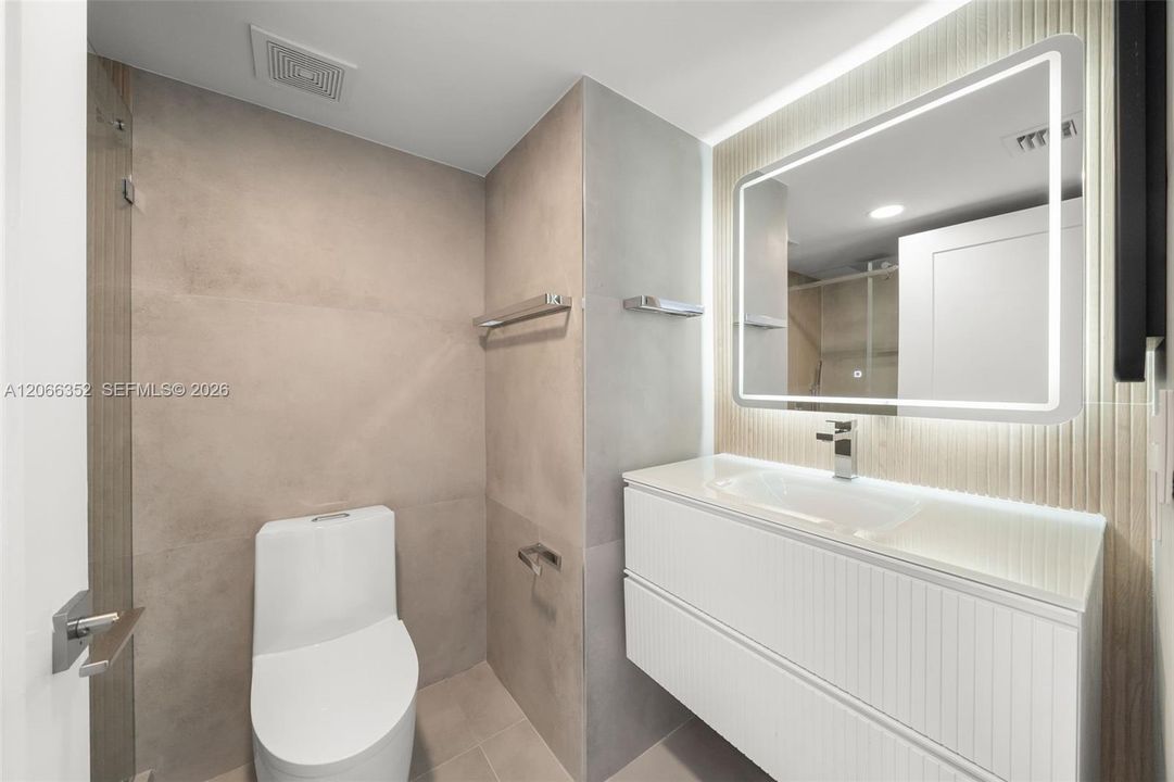 For Sale: $1,190,000 (2 beds, 2 baths, 1340 Square Feet)