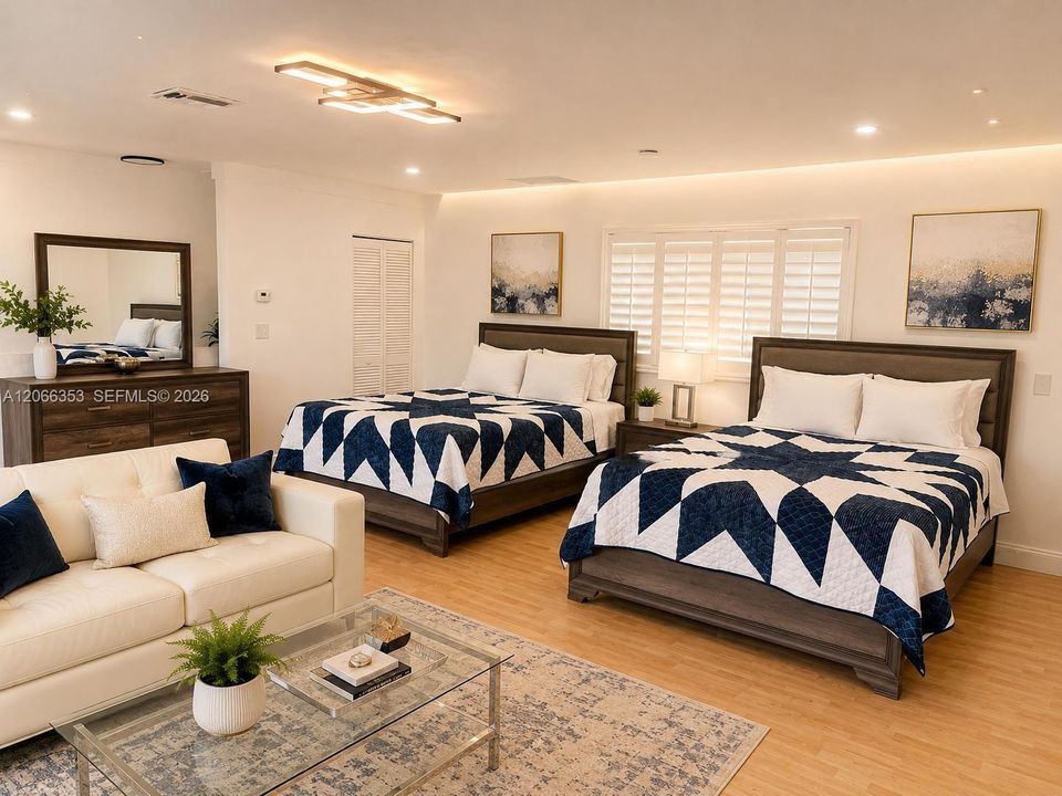For Rent: $11,000 (5 beds, 4 baths, 2676 Square Feet)