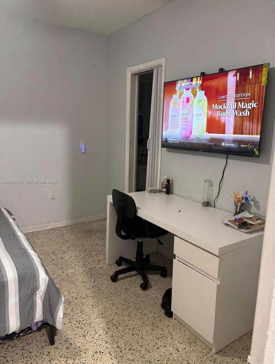 En Venta: $780,000 (3 camas, 2 baños, 1663 Pies cuadrados)