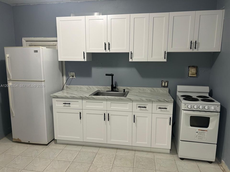 En Venta: $780,000 (3 camas, 2 baños, 1663 Pies cuadrados)