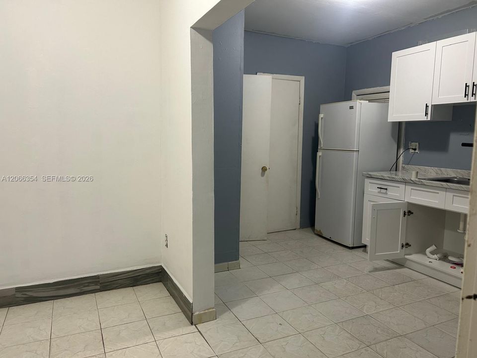 En Venta: $780,000 (3 camas, 2 baños, 1663 Pies cuadrados)