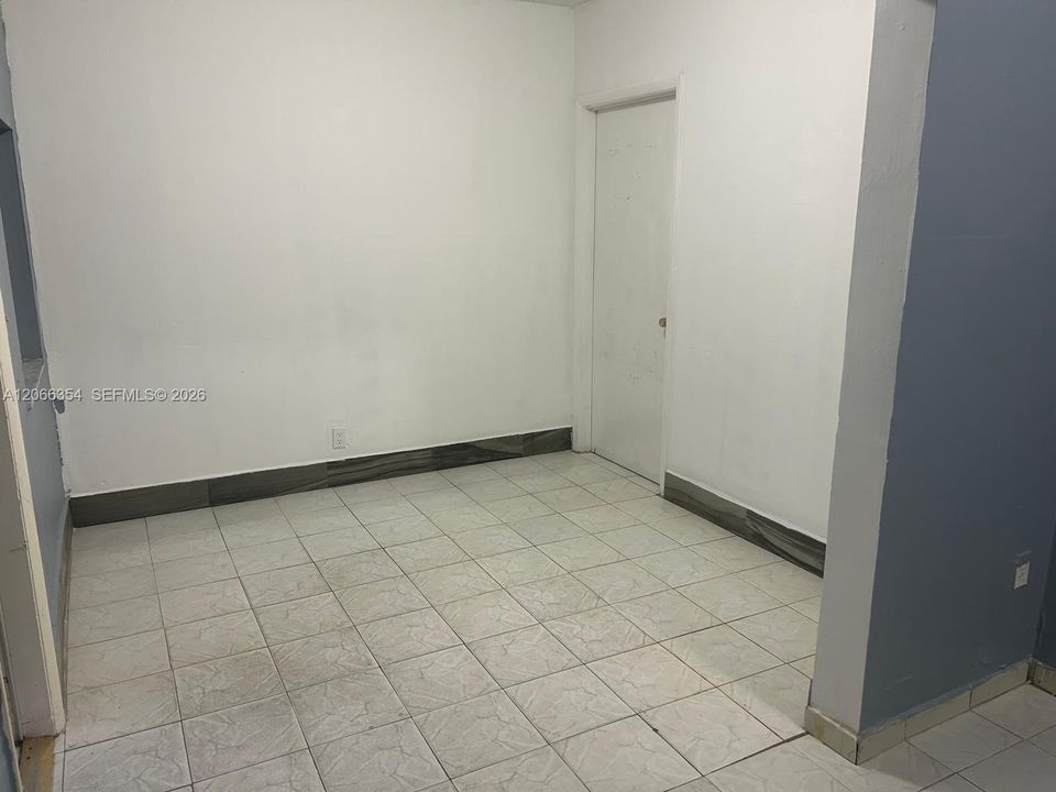 En Venta: $780,000 (3 camas, 2 baños, 1663 Pies cuadrados)