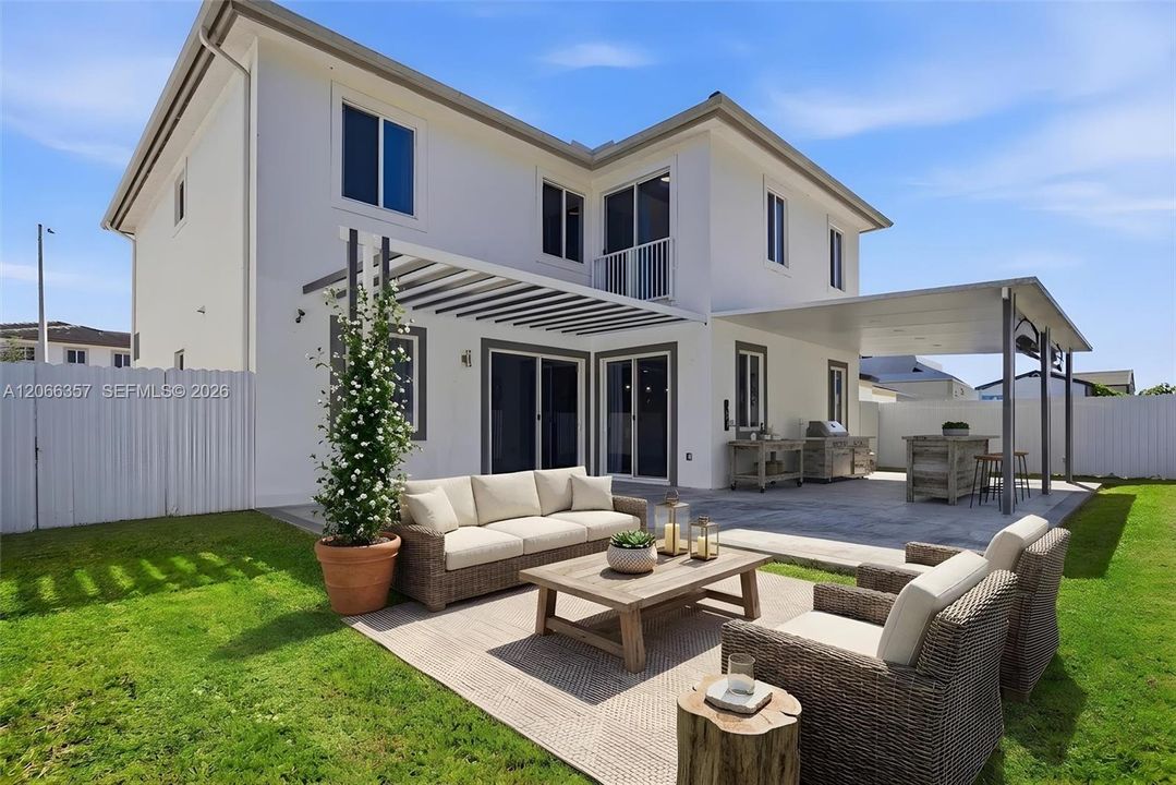 For Sale: $873,000 (5 beds, 3 baths, 2746 Square Feet)