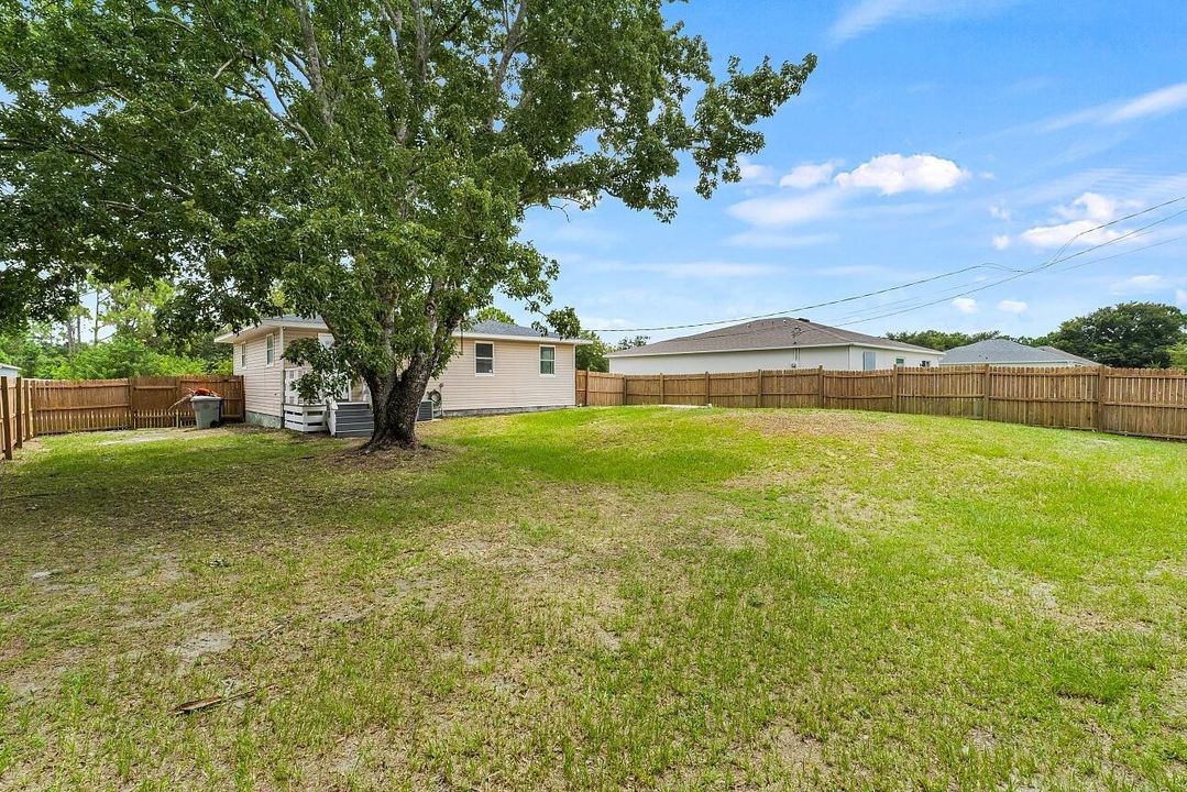 8525-101st-Ct-HigMedia-040-1280