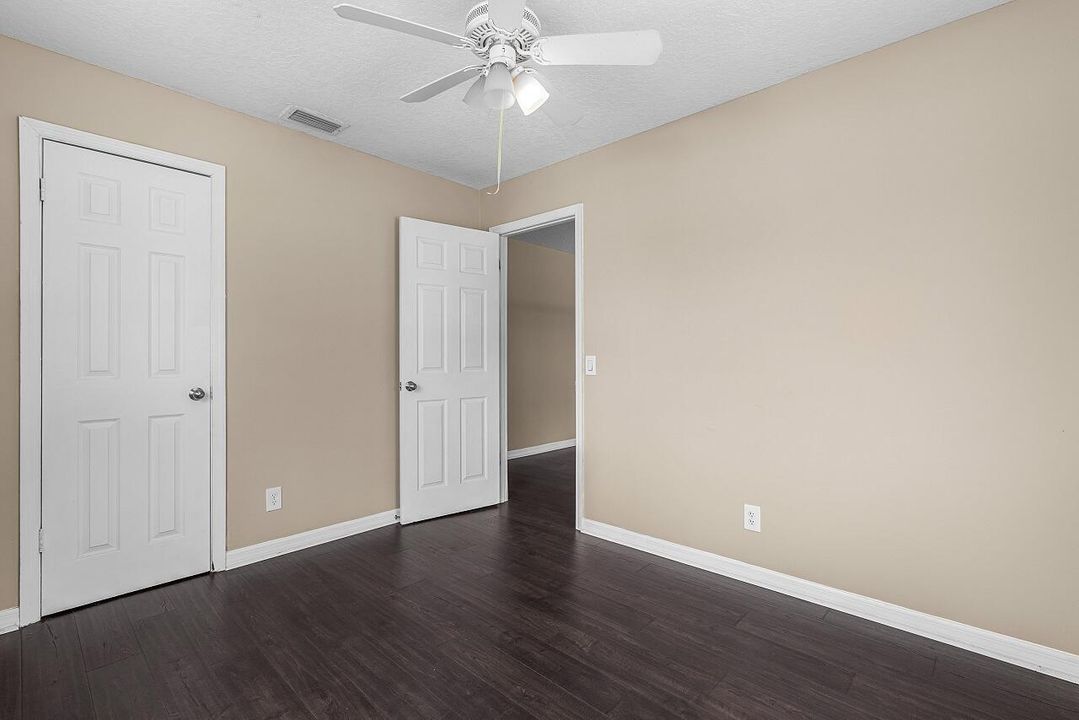 8525-101st-Ct-HigMedia-034-1280