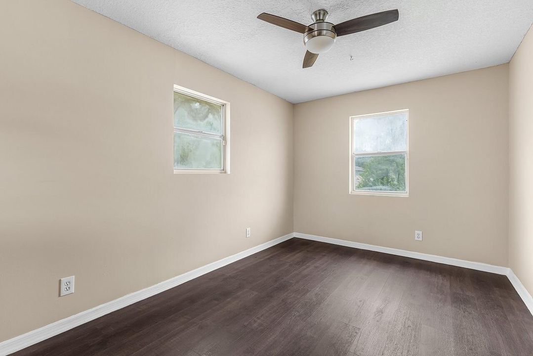 8525-101st-Ct-HigMedia-016-1280