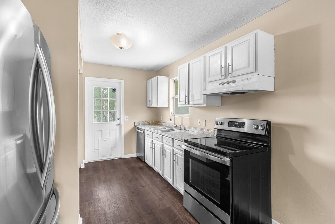 8525-101st-Ct-HigMedia-020-1280