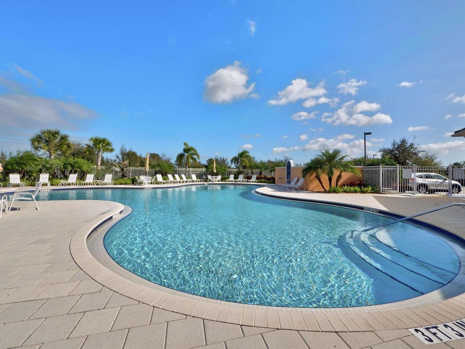 The Lakes Amenities
