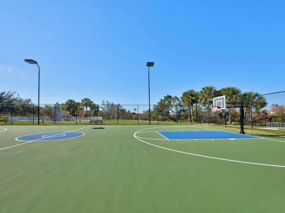 The Lakes Amenities