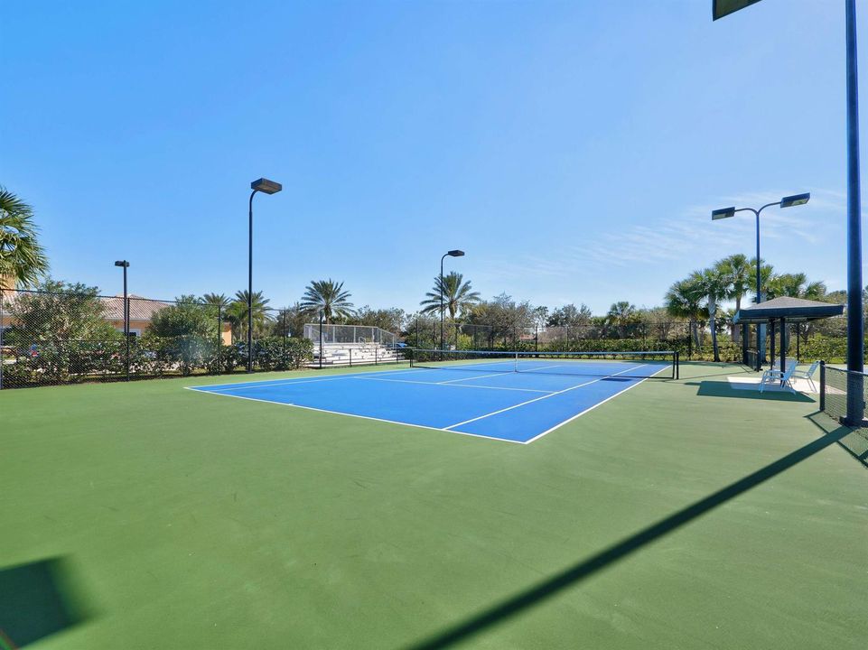 The Lakes Amenities