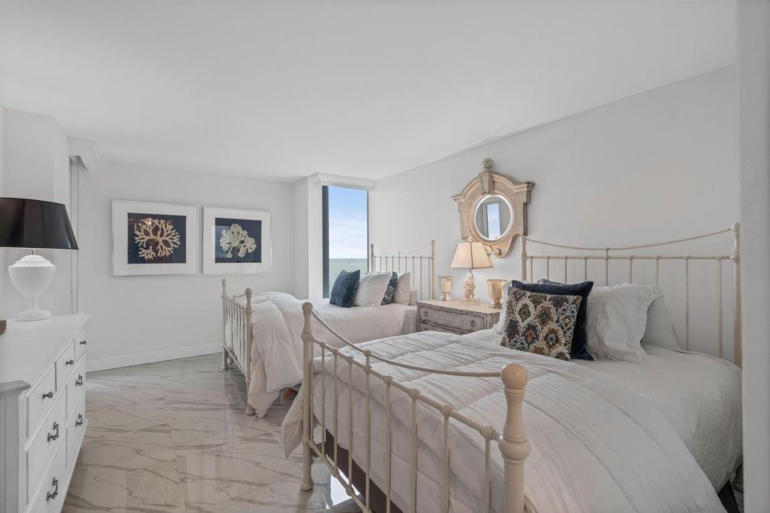 Guest bedroom