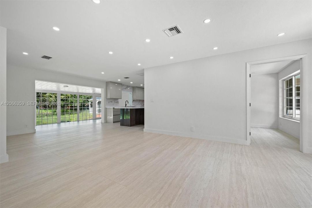 For Rent: $10,500 (4 beds, 4 baths, 2519 Square Feet)