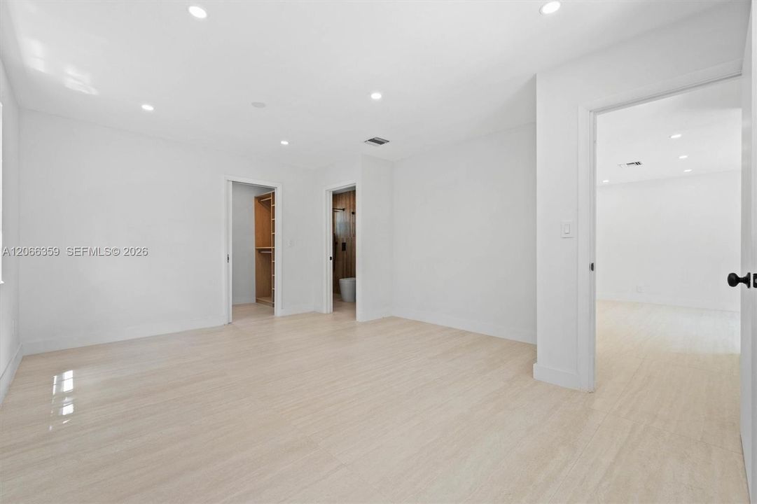 For Rent: $10,500 (4 beds, 4 baths, 2519 Square Feet)
