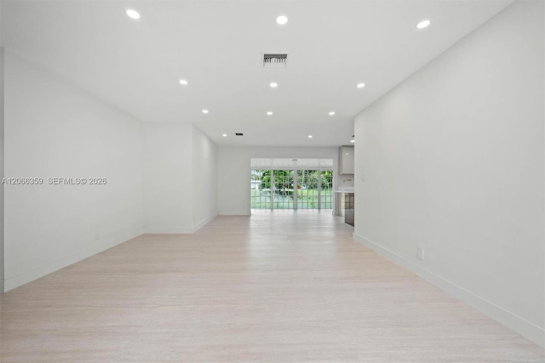 For Rent: $10,500 (4 beds, 4 baths, 2519 Square Feet)