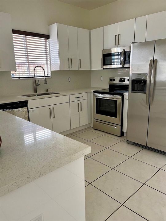 For Rent: $3,450 (3 beds, 2 baths, 1622 Square Feet)
