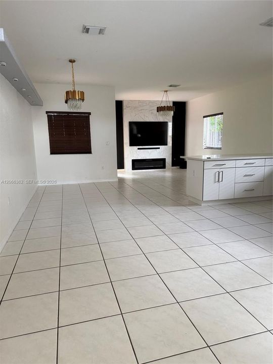 For Rent: $3,450 (3 beds, 2 baths, 1622 Square Feet)