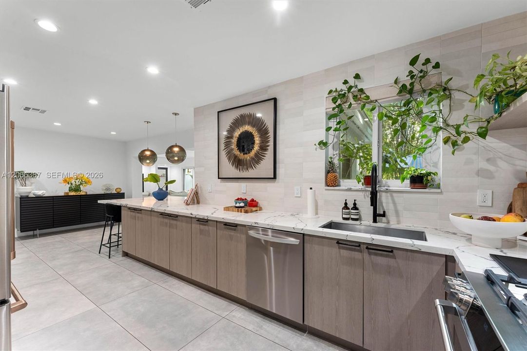 For Sale: $2,200,000 (3 beds, 3 baths, 1957 Square Feet)