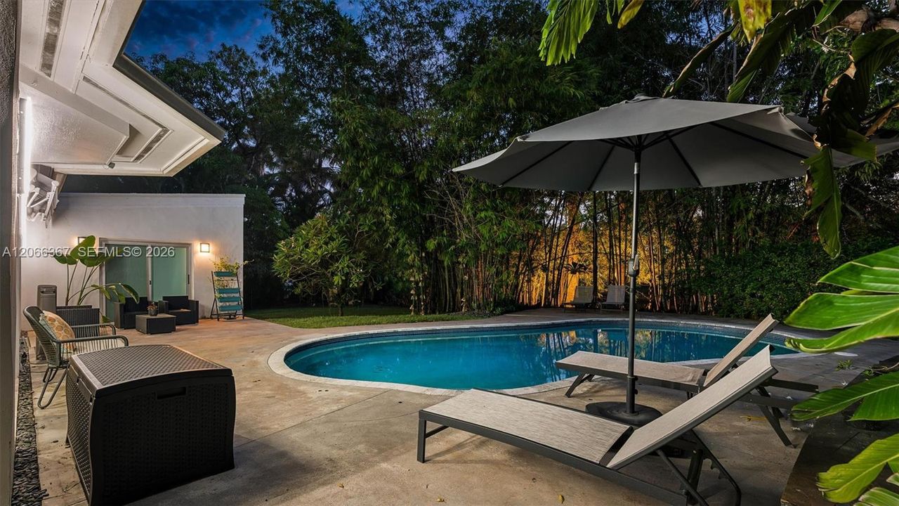 For Sale: $2,200,000 (3 beds, 3 baths, 1957 Square Feet)