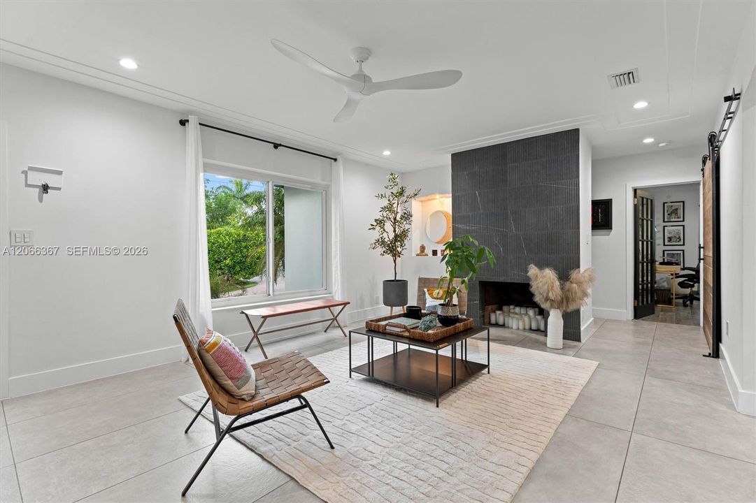 For Sale: $2,200,000 (3 beds, 3 baths, 1957 Square Feet)